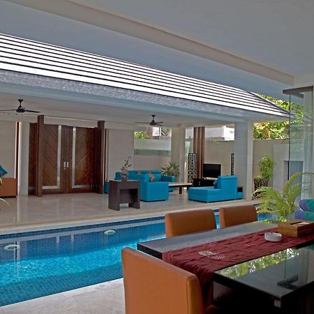 Indi Villas - The Bhadra Villa Seminyak Esterno foto